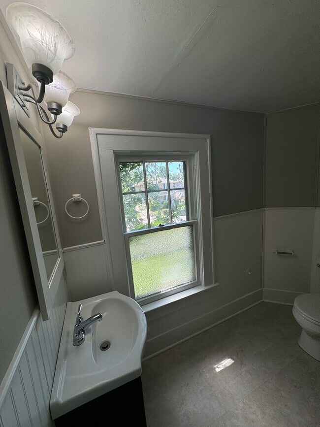 Building Photo - 4034 Buell Dr