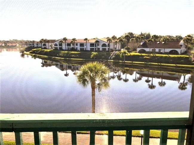 Building Photo - 4801 Casablanca Cir