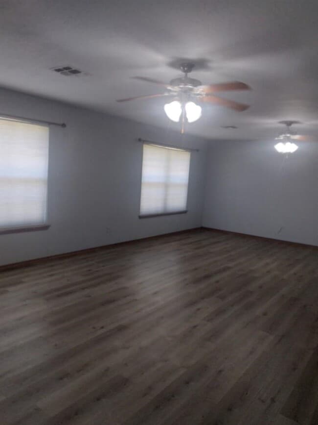 Building Photo - 902 NW 66th St