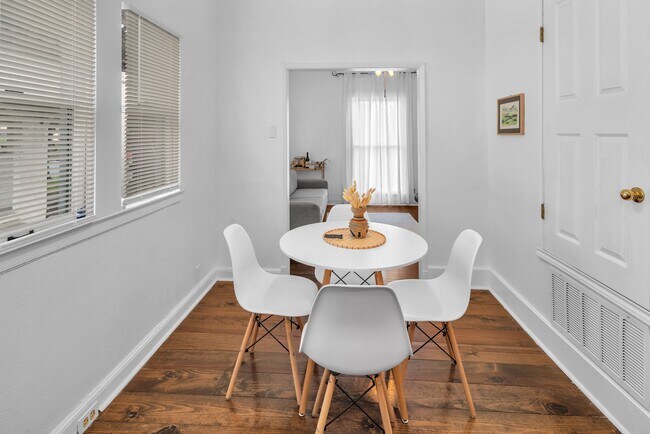 Building Photo - 1402 Fulton Ave