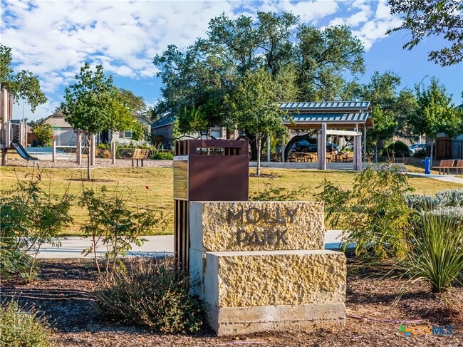 Building Photo - 2263 Bluewood St