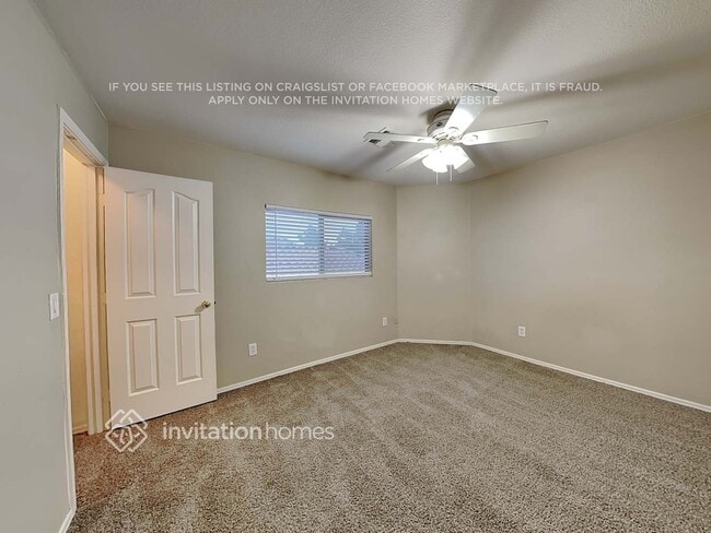 Building Photo - 1043 S Firehole Dr