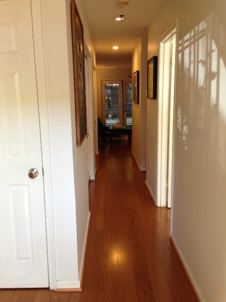 Building Photo - 1653 Park Rd NW