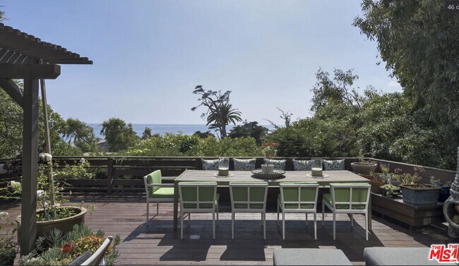 Building Photo - 31840 Seafield Dr