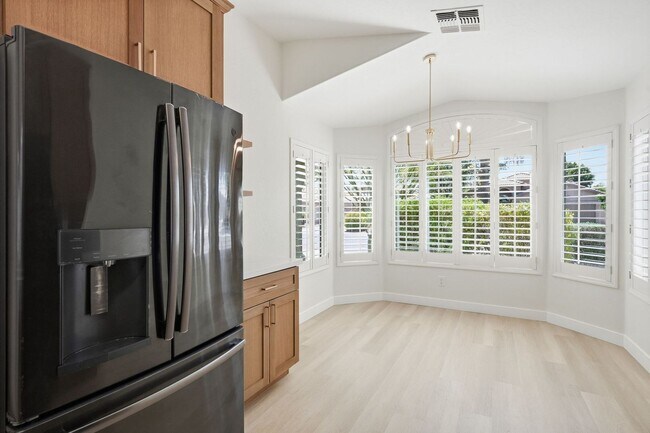 Building Photo - Stunning Home in North Phoenix