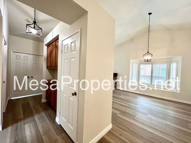 Building Photo - 6756 Wrangler Rd