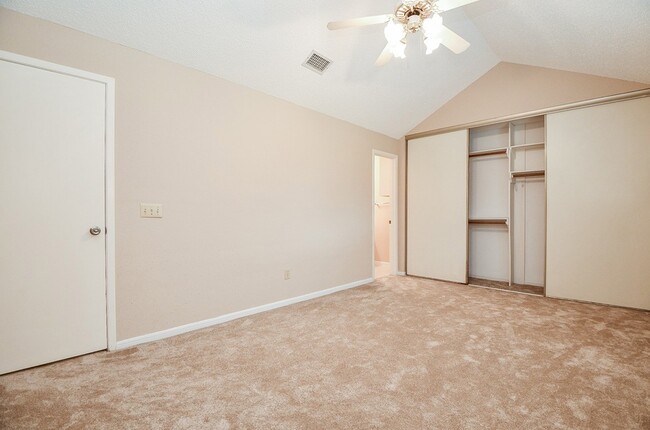 Building Photo - 3519 Cabin Pl