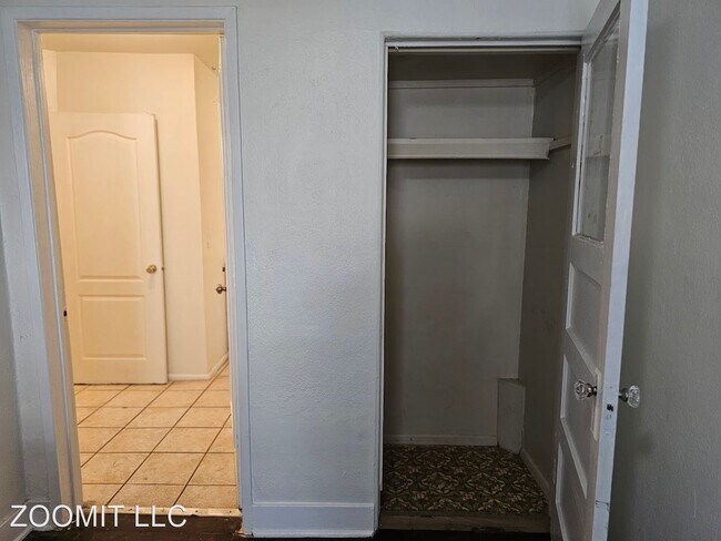 Building Photo - 2 br, 2 bath House - 1029 E Meadowbrook Ave