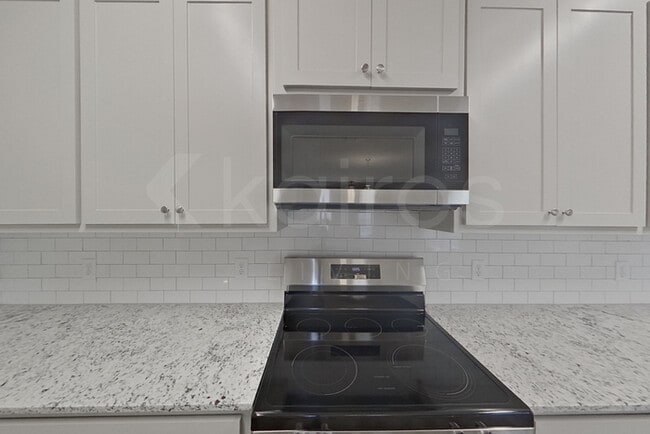 Building Photo - 17623 Carlisle Ave