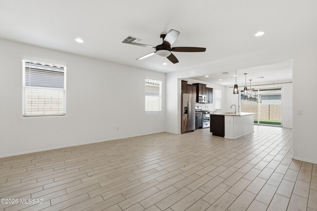 Building Photo - 1016 W Calle Nicoya