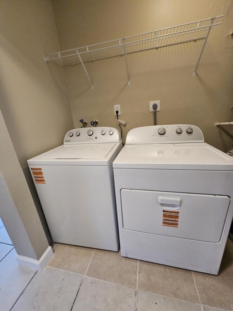 Building Photo - 4876 Orleans Ct