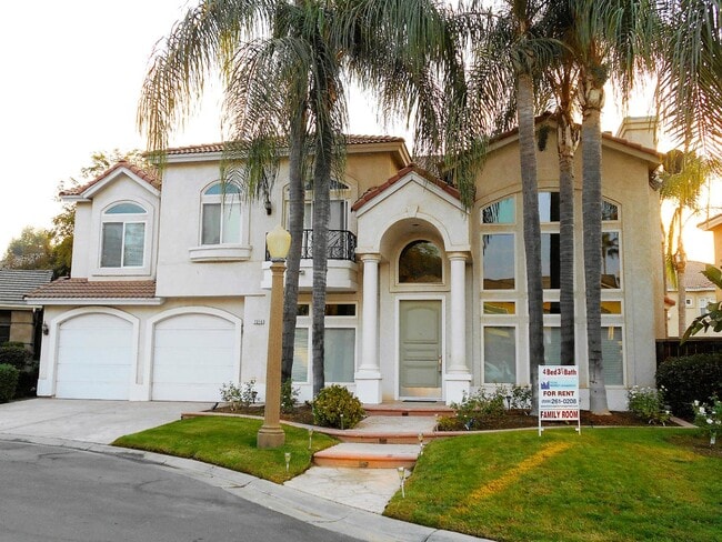 Primary Photo - 7210 N Michelle Ave