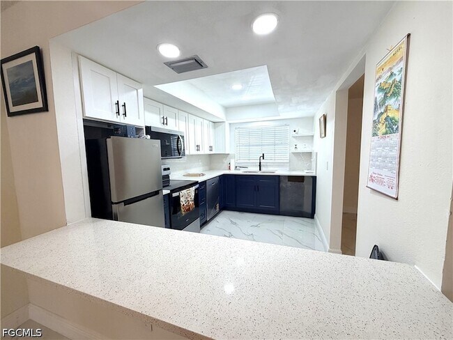 Building Photo - 7050 Nantucket Cir