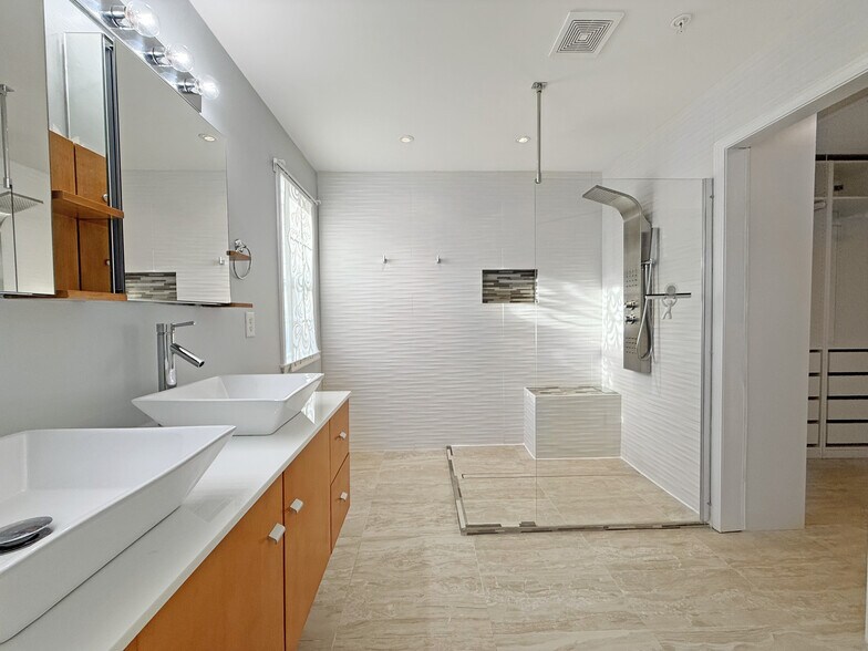Building Photo - 11263 Musette Cir