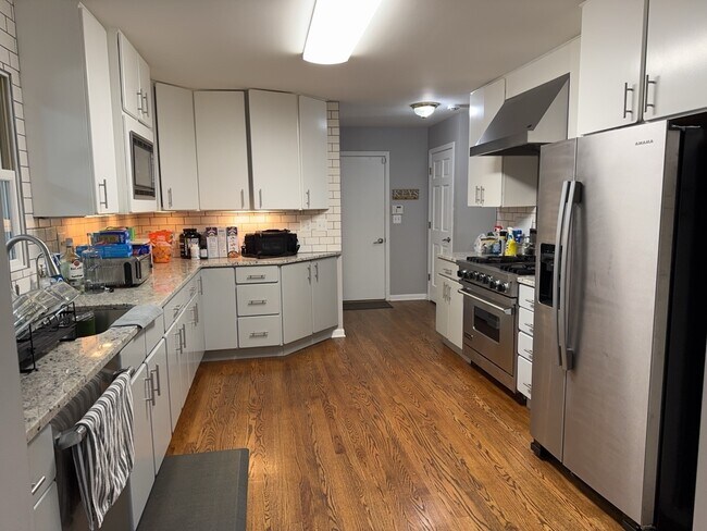 Building Photo - 36420 N Tamarack Dr