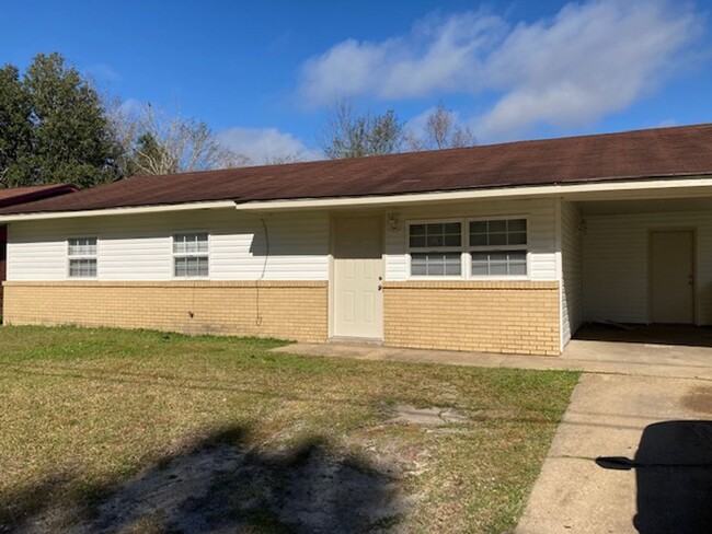 Primary Photo - Gulfport 3 Bedroom