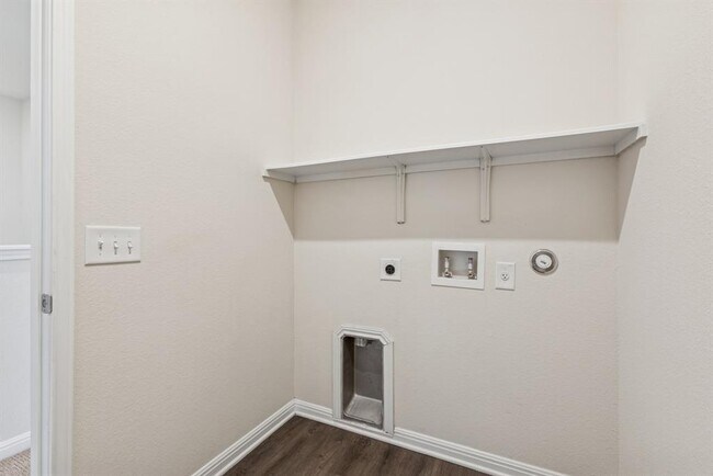 Building Photo - 6009 Steep Cactus Trail