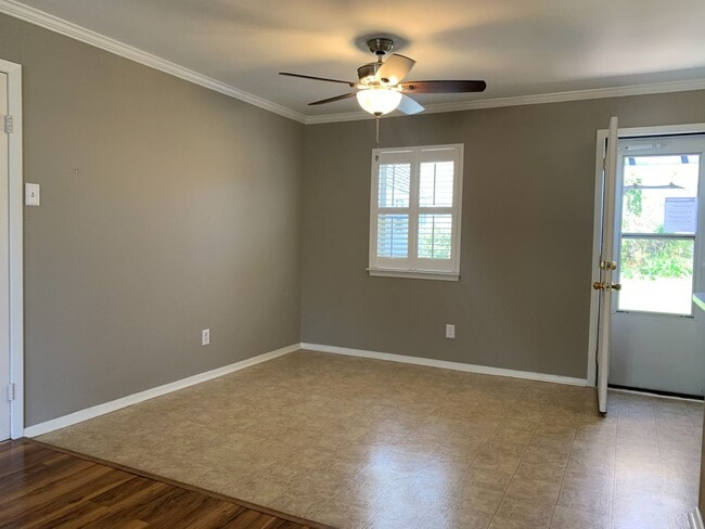 Building Photo - 3 Creekridge Cir