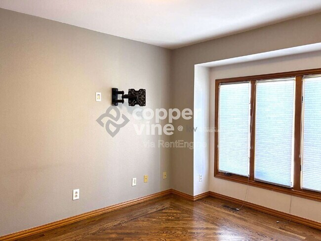 Building Photo - 1197 Clubhouse Dr