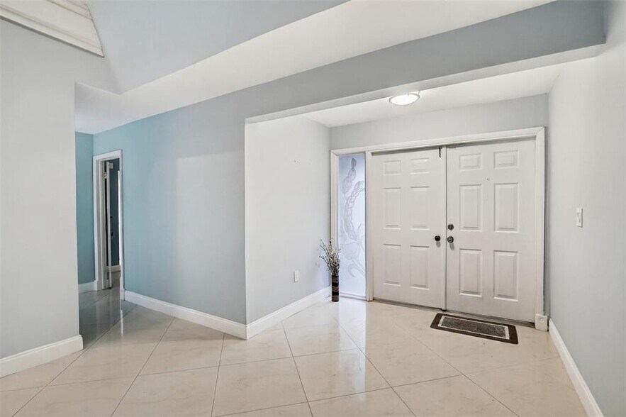 Building Photo - 9430 SW 49th St
