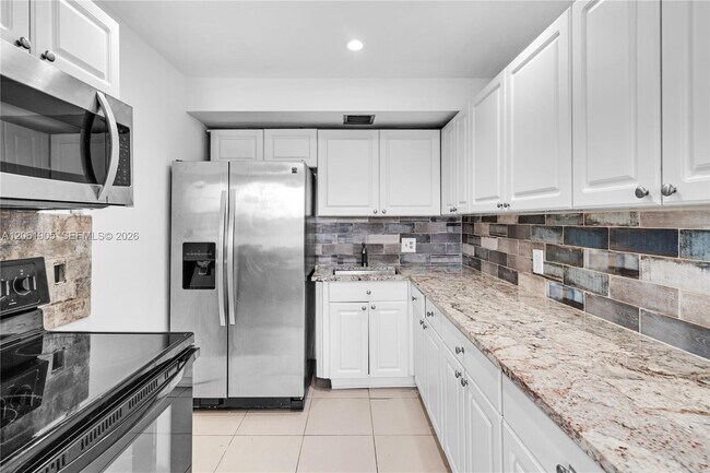 Building Photo - 300 SW 134th Way