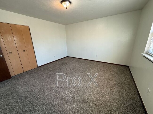 Building Photo - 1807 Grand