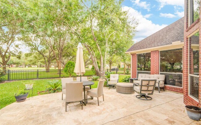 Building Photo - 22315 Claysprings Ln