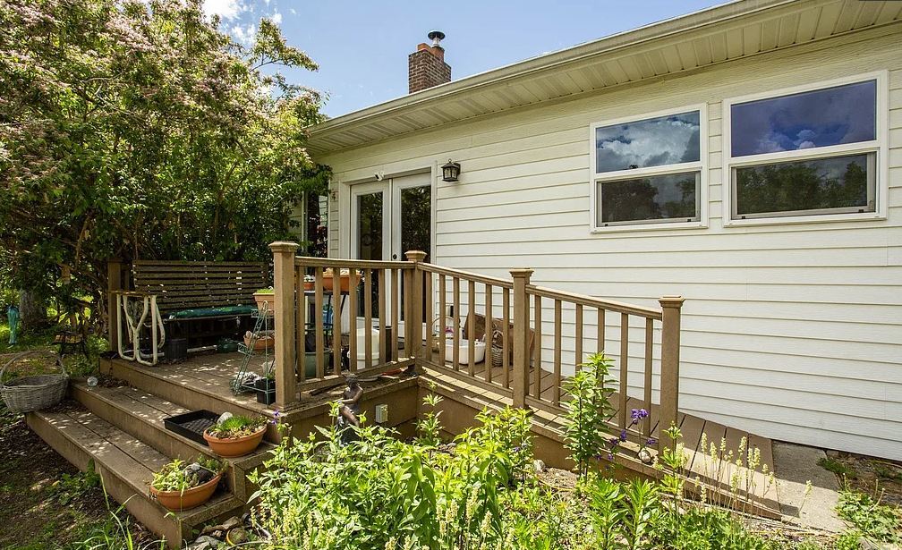 Building Photo - 9809 E Upriver Dr