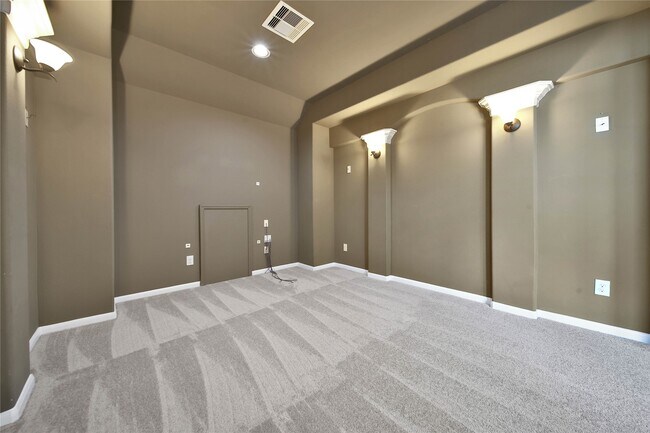 Building Photo - 17506 Mineral Bluff Ln