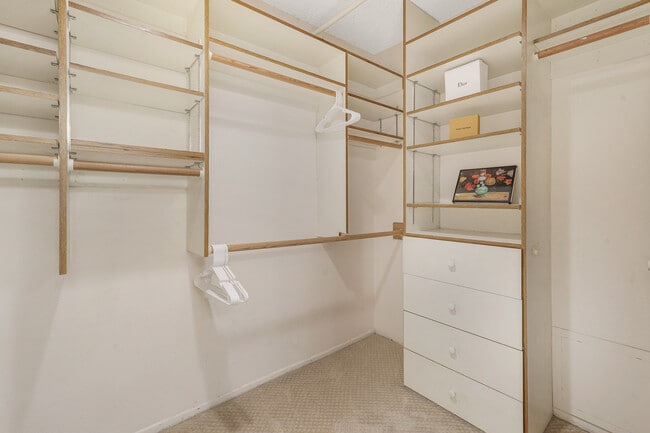 Building Photo - 5845 Topanga Canyon Pl