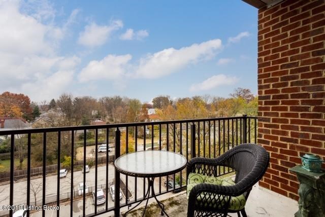 Private Balcony - 2011 Frankfort Ave
