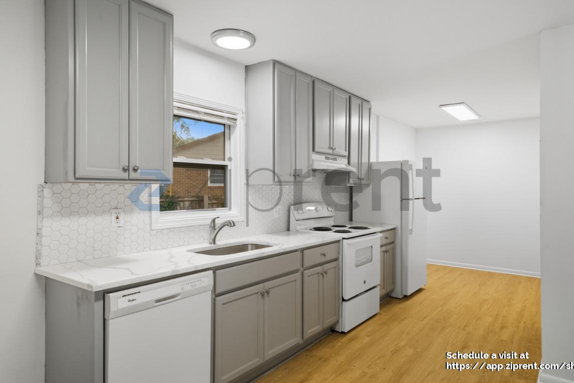 Building Photo - 7064 Eunice Dr