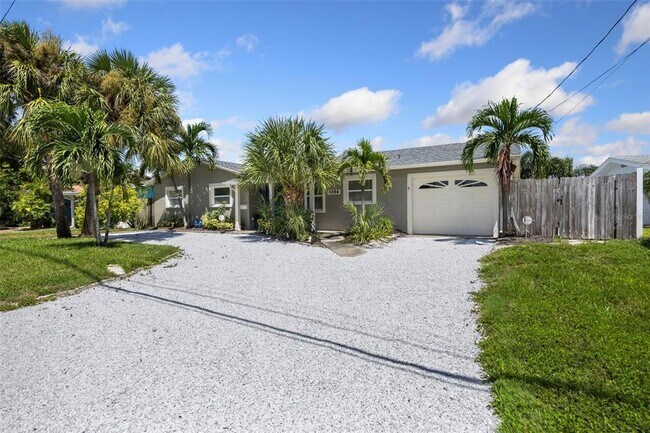 Building Photo - 3596 Beach Dr SE