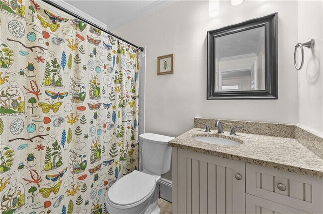 Building Photo - 470 Kelly St SE