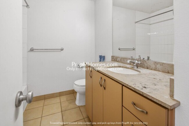 Building Photo - Cozy Two Bedroom Condo at Oswego Terraces!