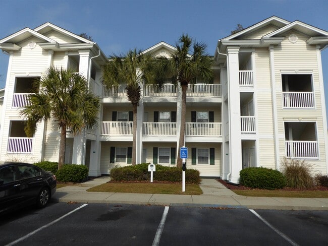 Building Photo - 541 White River Dr