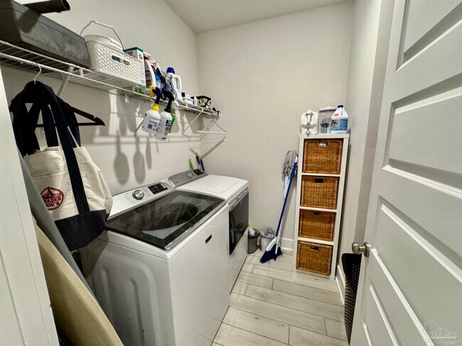 Building Photo - 4007 Amble Wy