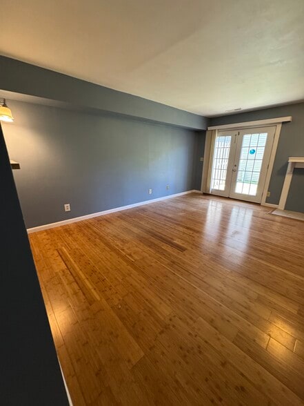 Building Photo - 42 Apple Ln