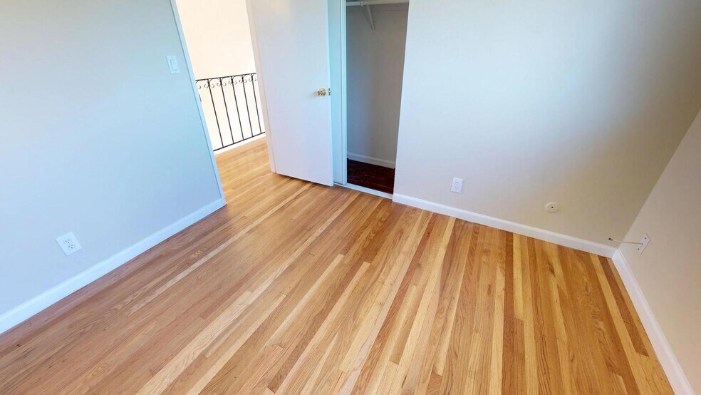 Building Photo - 430 Palo Verde Dr