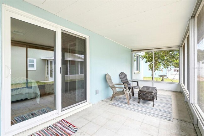Building Photo - 1008 Heron Ct