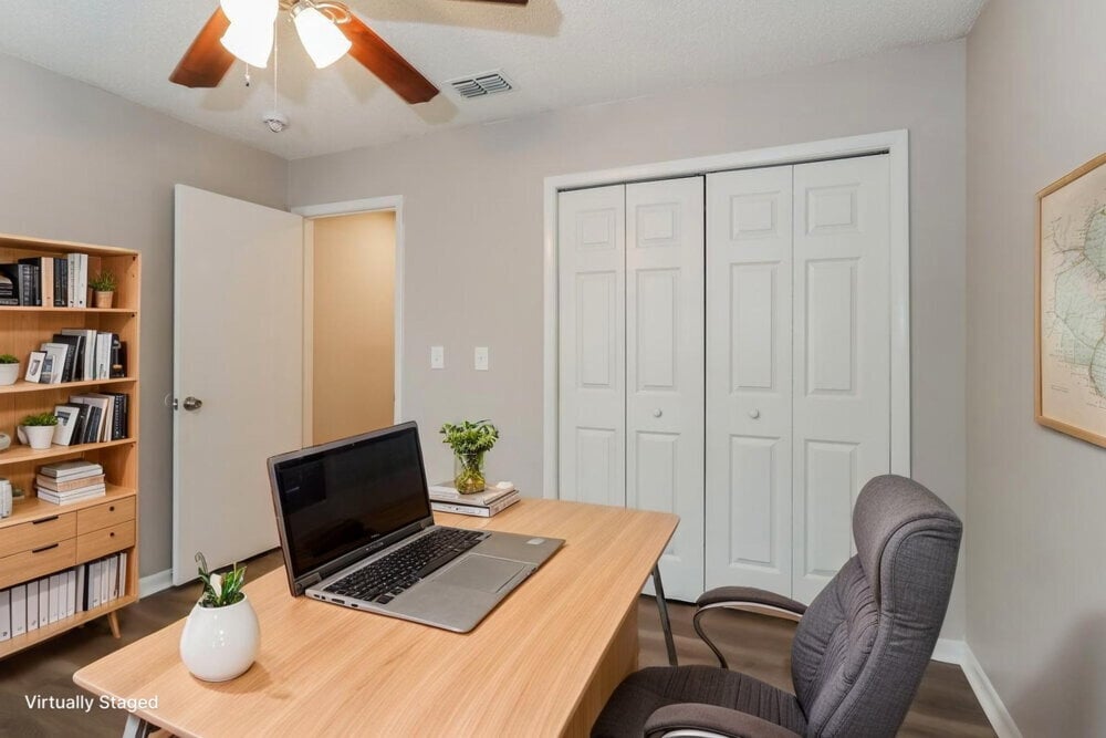 Building Photo - 11504 Robles Del Rio Pl