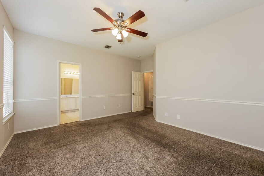 Building Photo - 1101 Trinity Trail