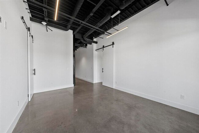 Building Photo - 1131 Fairview Ave