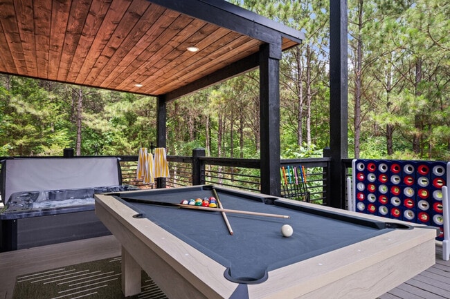 Building Photo - 474 Bear Pne Trl