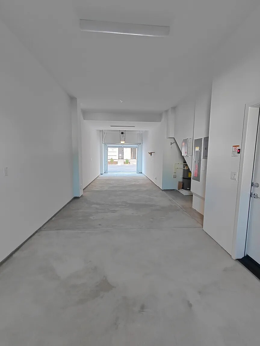 Building Photo - 111 N 1st Ave