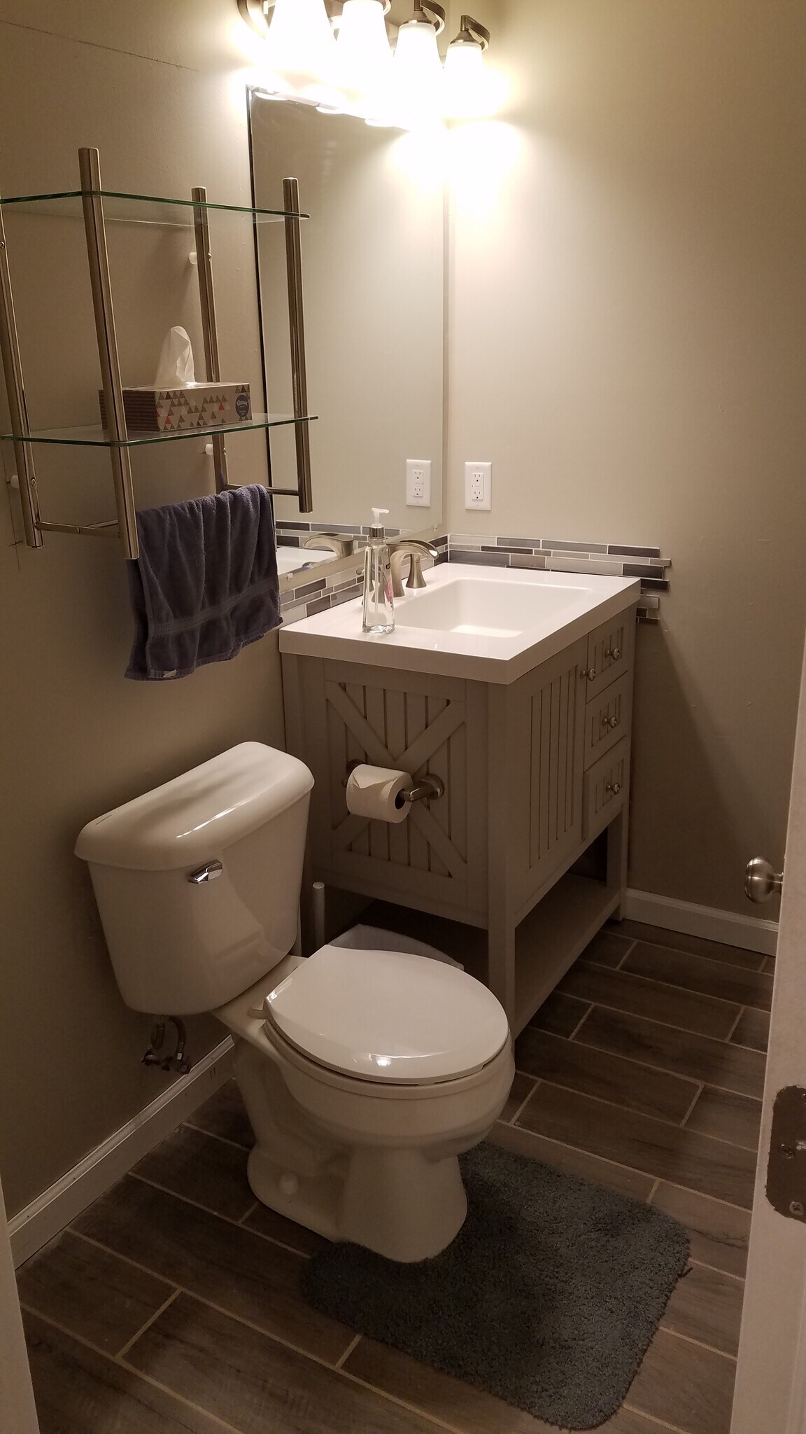 Building Photo - 2227 5th Ave S