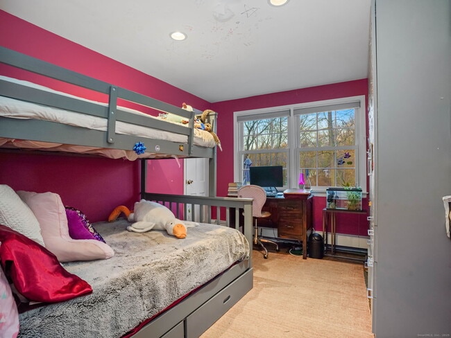 Building Photo - 10 Tupelo Rd