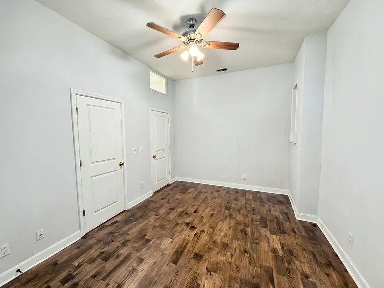 Building Photo - 1221 S 4th St