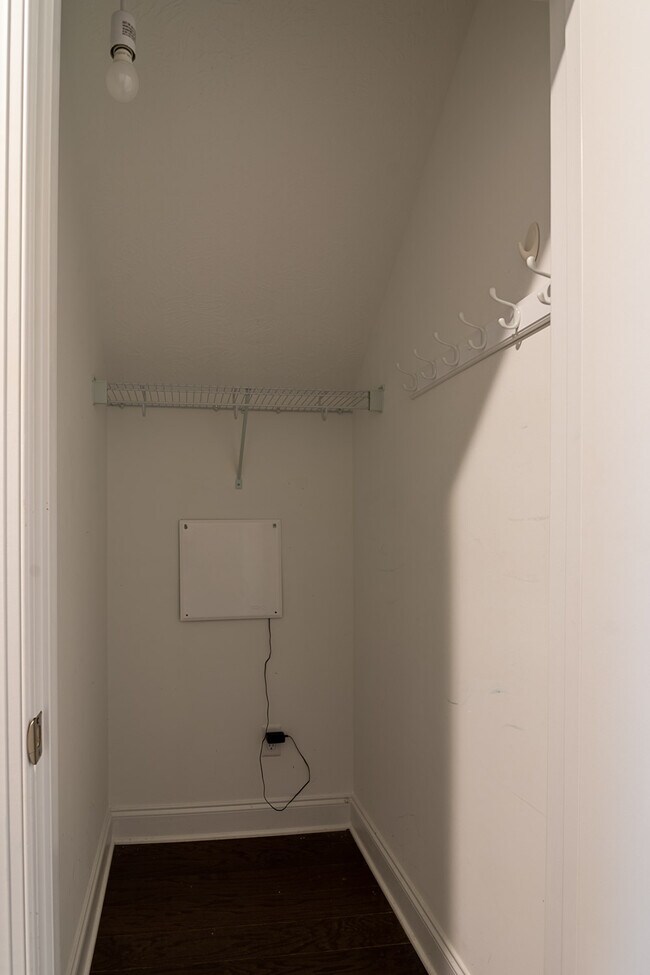 Building Photo - 453 Arrowwood Dr