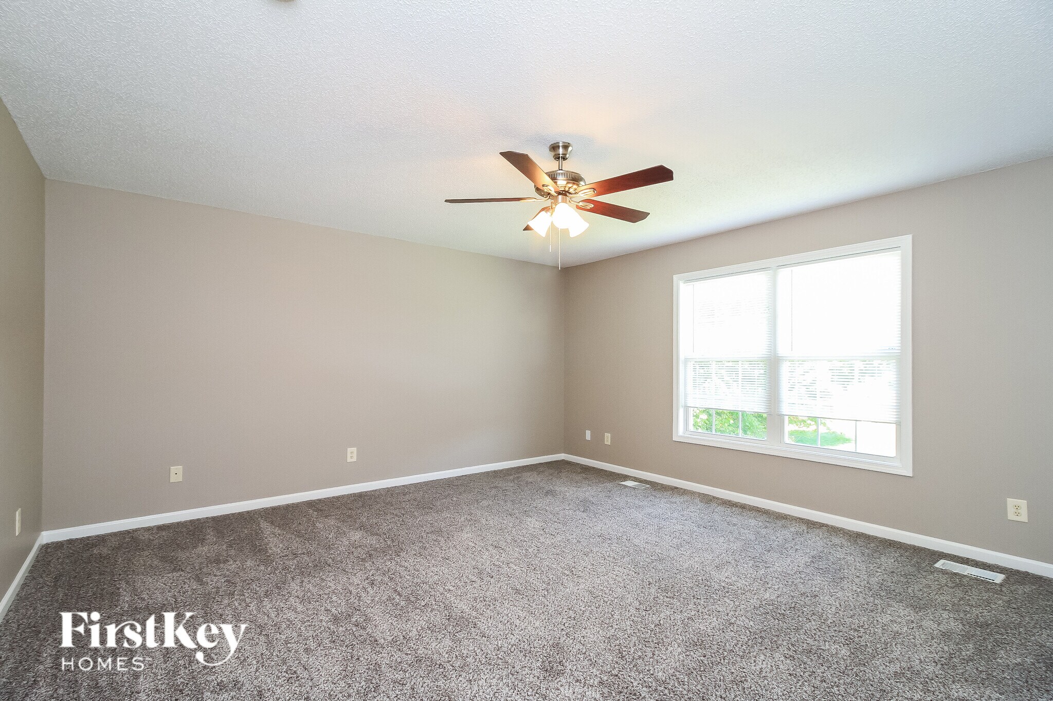 Building Photo - 1554 Pecan Ln
